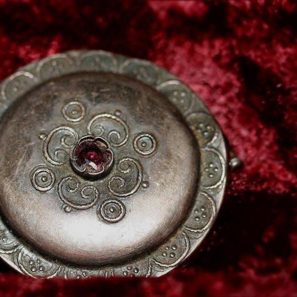 January Birthstone – Garnet