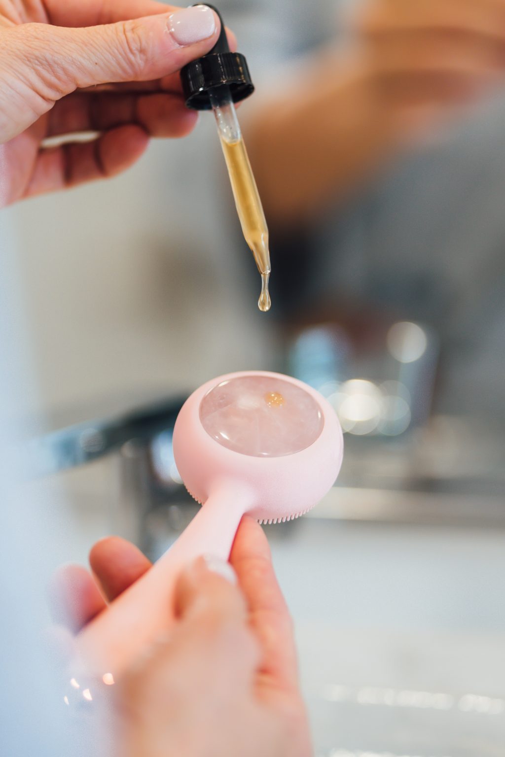 Crystal Healing with PMD Clean Pro Rose Quartz Women Talking Online