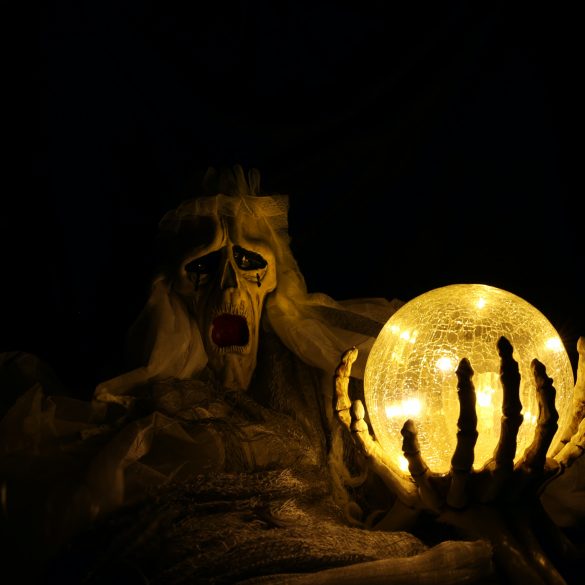 3 Women Horror Writers Making Waves in the Literary Community