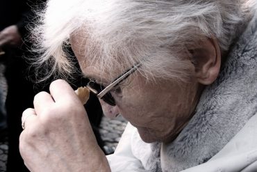 Dementia Care Guide - Sundowning Explained