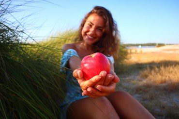 The Importance of a Healthy Smile – Confidence at Any Age