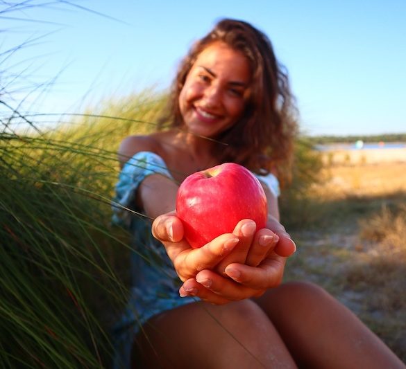The Importance of a Healthy Smile – Confidence at Any Age