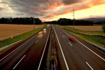 5 Tips to Reduce Stress When Driving on Long Motorways