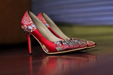 How to Choose Wide Fit Walking Shoes for Women