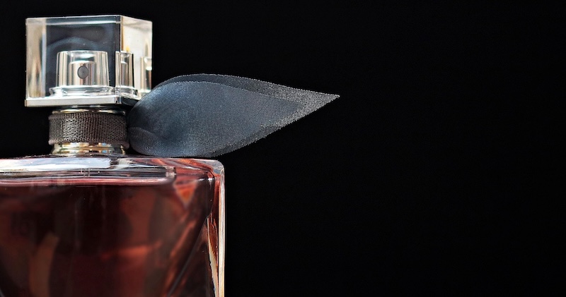 Best Valentine’s Day Perfumes for Her & Him (2026 Guide)