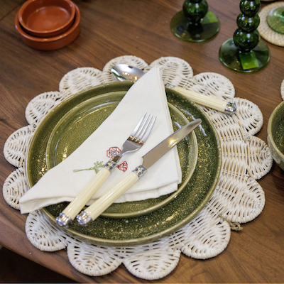 Tablescaping: The Art of Setting the Scene 