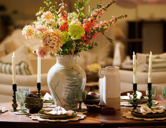 Tablescaping: The Art of Setting the Scene