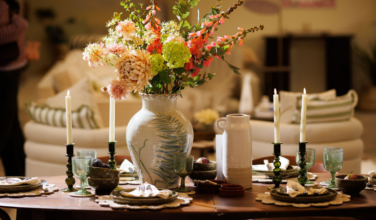 Tablescaping: The Art of Setting the Scene