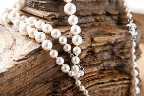 How To Choose Pearl Jewellery As A Meaningful Gift